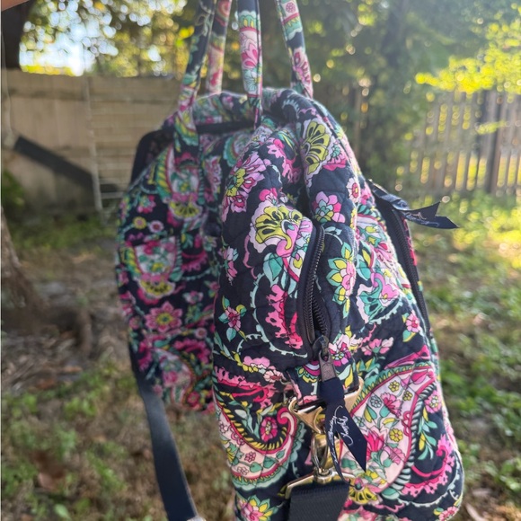 Vera Bradley Travel Duffle Bag Paisley with Shoulder Strap - Picture 2 of 4